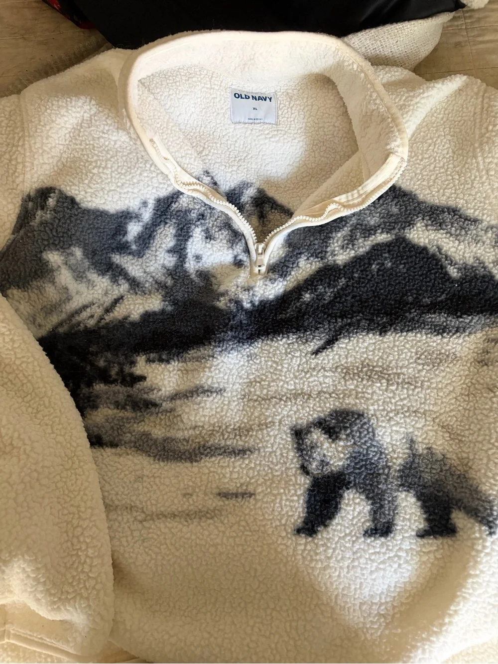 Viral Old Navy Polar Bear Fleece Pull Over